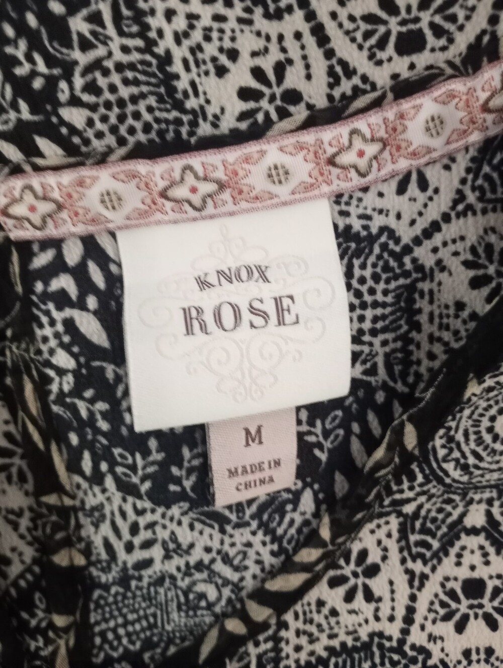 🎟KNOX ROSE Blouse🎟 - Picture 3 of 3